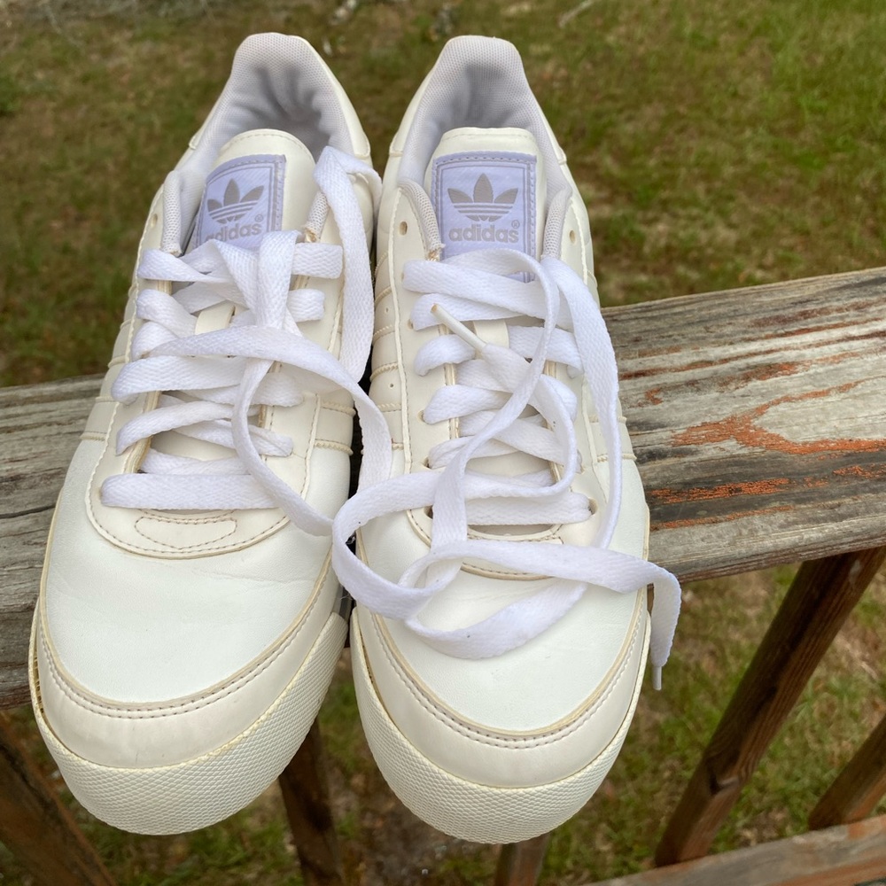 Mens Adidas White Tennis Shoes Size 8 1/2 - Picture 1 of 8
